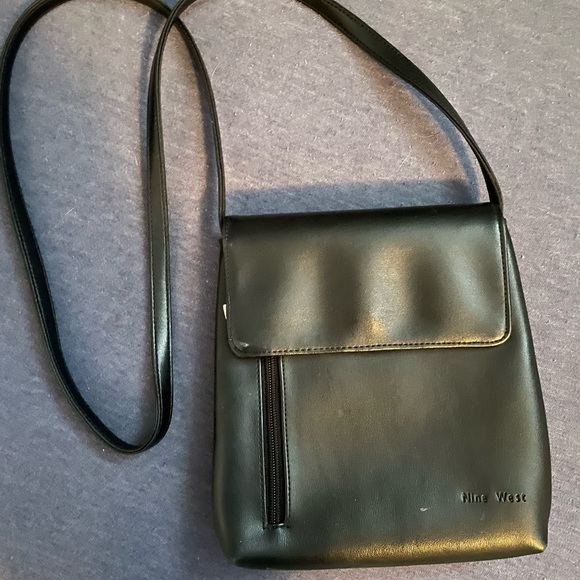 Nine-West Cross Body Bag 🖤 - Picture 1 of 2